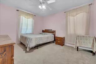 2210 Starlite Ln, Irving, TX 75061 - Photo 16