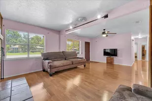 2210 Starlite Ln, Irving, TX 75061 - Photo 8