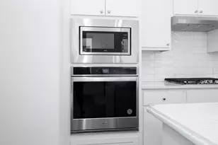 9923 Schramm St, Irving, TX 75063 - Photo 10