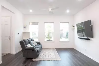 9923 Schramm Street, Irving, TX 75063 - Photo 4