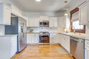 1416 S Henderson St, Fort Worth, TX 76104 - Photo 14