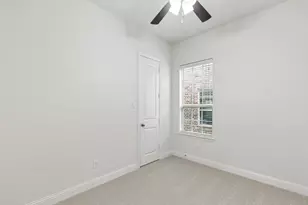 400 Warwick Blvd, Lewisville, TX 75056 - Photo 8