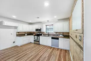 697 Co Rd 166, Whitesboro, TX 76273 - Photo 4