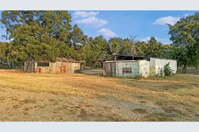697 County Road 166, Whitesboro, TX 76273 - Photo 22