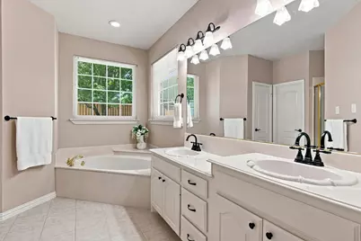 8321 Brandonwood Drive, North Richland Hills, TX 76182 - Photo 20