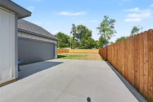 821 S Ayers Ave, Fort Worth, TX 76103 - Photo 22