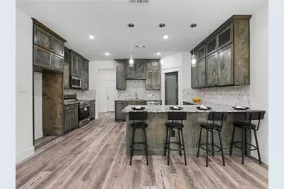 821 S Ayers Avenue, Fort Worth, TX 76103 - Photo 8