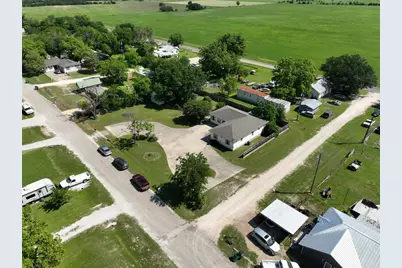 701 N 2nd Street, Cranfills Gap, TX 76637 - Photo 20