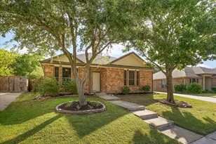 3852 Juniper Hills Dr, Rockwall, TX 75032 - Photo 2