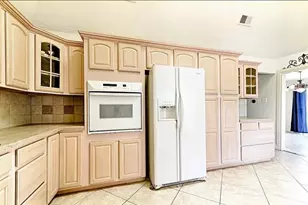 2601 Country Pl, Carrollton, TX 75006 - Photo 6