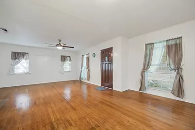 204 W 7th Street, Irving, TX 75060 - Photo 6