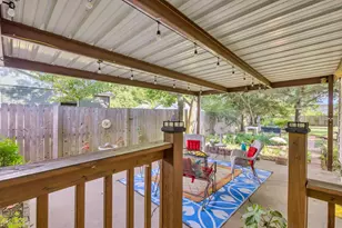 204 W 7th St, Irving, TX 75060 - Photo 30