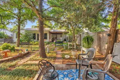 204 W 7th Street, Irving, TX 75060 - Photo 36