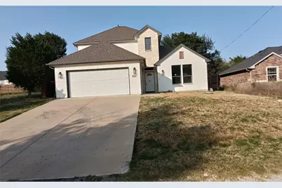 5817 Stonegate Circle, Granbury, TX 76048 - Photo 2