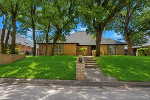 4504 Lake Park Dr, Arlington, TX 76016 - Photo 2