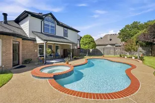 3310 Moss Creek Dr, Grapevine, TX 76051 - Photo 2