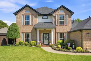 3310 Moss Creek Dr, Grapevine, TX 76051 - Photo 2