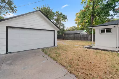 729 Thersa Drive, River Oaks, TX 76114 - Photo 32