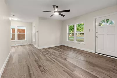 729 Thersa Drive, River Oaks, TX 76114 - Photo 8