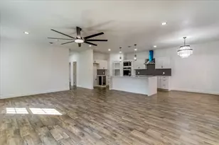 2726 Carpenter Ave, Dallas, TX 75215 - Photo 6