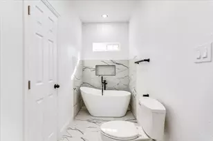 2726 Carpenter Ave, Dallas, TX 75215 - Photo 10