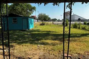 319 E Holley St, Mesquite, TX 75149 - Photo 24
