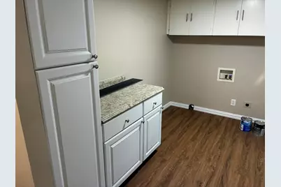 319 E Holley Street, Mesquite, TX 75149 - Photo 12