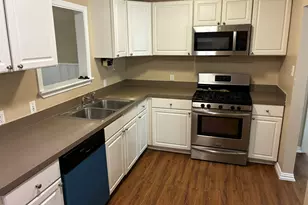 319 E Holley St, Mesquite, TX 75149 - Photo 8