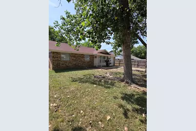 721 N Cummings Drive, Alvarado, TX 76009 - Photo 2