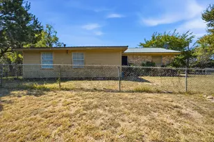 135 Indian Mountain Ct, Granbury, TX 76048 - Photo 22