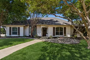 901 Autumn Lake Dr, Allen, TX 75002 - Photo 1