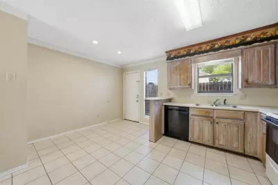 1371 S 11th Street, Waco, TX 76706 - Photo 12