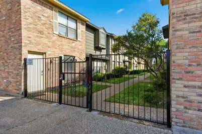 1371 S 11th Street, Waco, TX 76706 - Photo 24