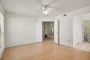 2700 Meadow Park Dr, Bedford, TX 76021 - Photo 20