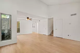 2700 Meadow Park Dr, Bedford, TX 76021 - Photo 12