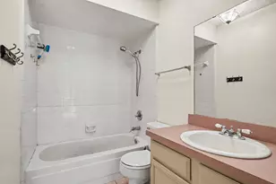 2700 Meadow Park Dr, Bedford, TX 76021 - Photo 30