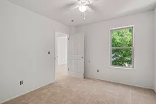 2700 Meadow Park Dr, Bedford, TX 76021 - Photo 26