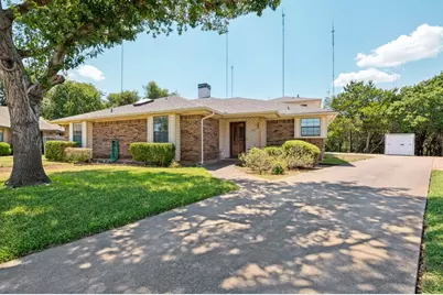 411 Bradshaw Street, Cedar Hill, TX 75104 - Photo 2