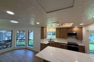 2200 Sand Creek Ct, Arlington, TX 76006 - Photo 10