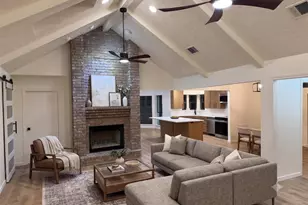 2200 Sand Creek Ct, Arlington, TX 76006 - Photo 2