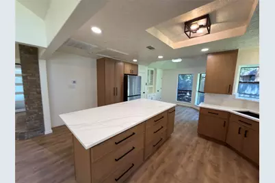 2200 Sand Creek Court, Arlington, TX 76006 - Photo 8