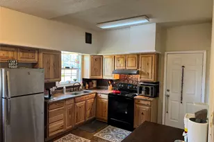 655 N Race St, Stephenville, TX 76401 - Photo 6