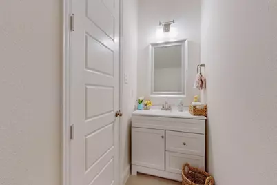 12977 Wymeth Drive, Farmers Branch, TX 75234 - Photo 16