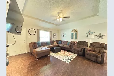 601 Locust Street S, Sulphur Springs, TX 75482 - Photo 2