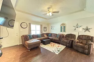 601 Locust St S, Sulphur Springs, TX 75482 - Photo 2