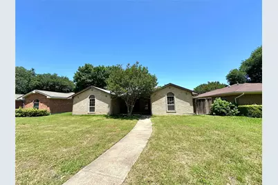823 Madrid Drive, Duncanville, TX 75116 - Photo 2
