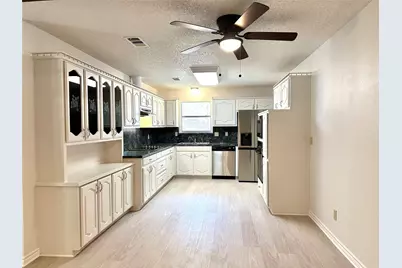 823 Madrid Drive, Duncanville, TX 75116 - Photo 8