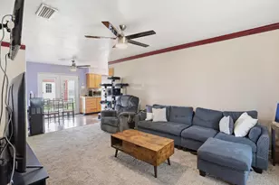 1813 Arkansas St, Gainesville, TX 76240 - Photo 4