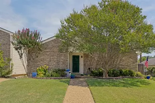 16406 Lauder Ln, Dallas, TX 75248 - Photo 2