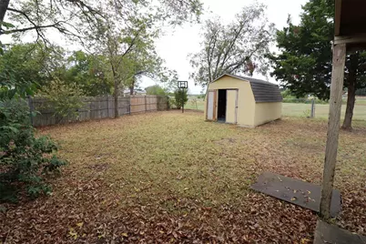 2002 Victoria Road, Carrollton, TX 75007 - Photo 10